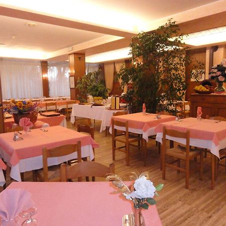 Albergo Ristorante Cima I Pra' Понте-нелле-Альпи Экстерьер фото